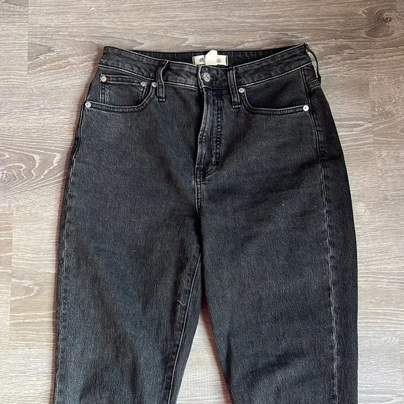 Madewell The Curvy Perfect Vintage Jean in Lunar Wash - Picture 6 of 12